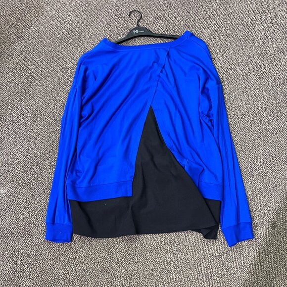 Calvin Klein Loose 2 Layer Top - Picture 2 of 5